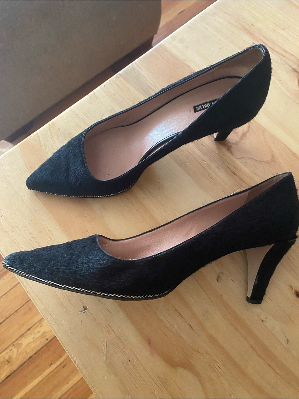 Giorgio Armani calfhair leather black Pointed-Toe Kitten Heel Pumps chain accent